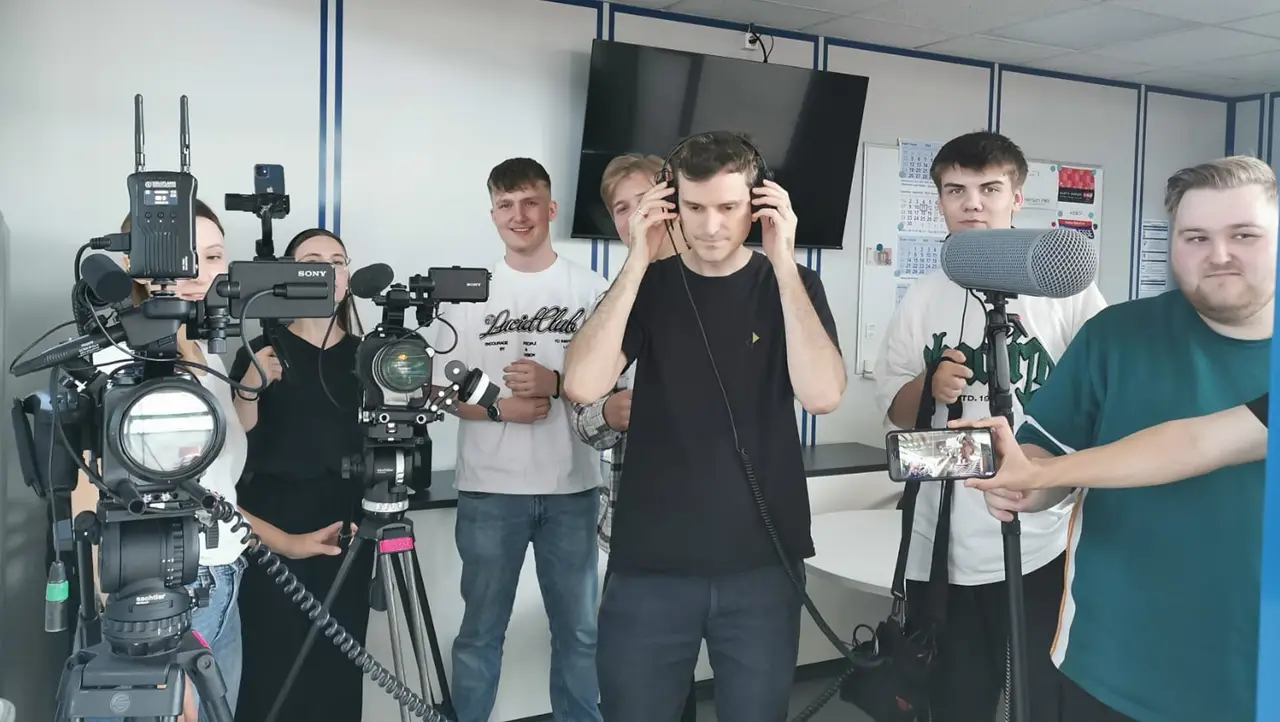 2024_Azubi_Networking_Filmprojekt_Homepage_Insta